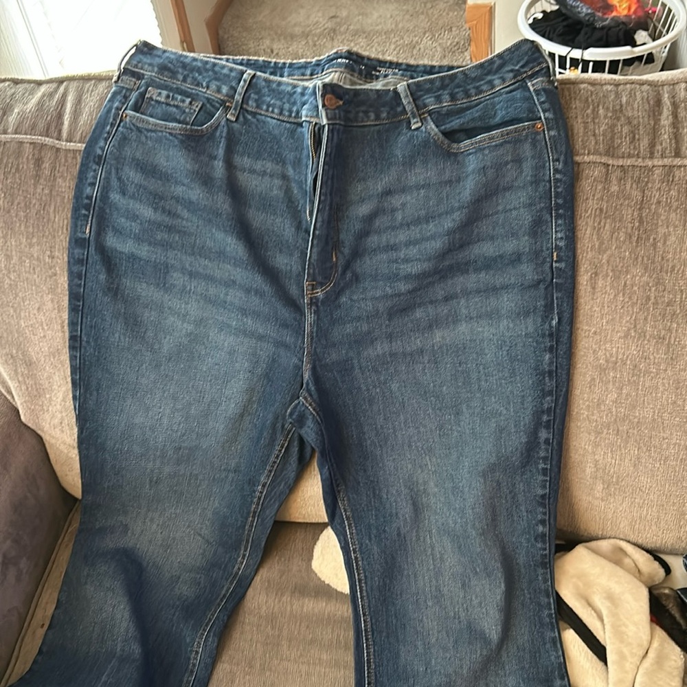 Old navy high rise flare size 22